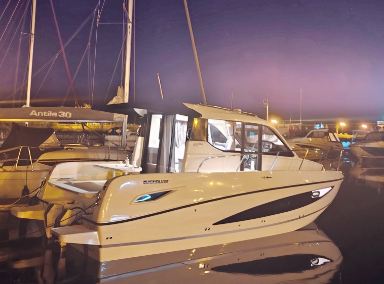 Party Boat Zegrze - ł&oacute;dź na wyłączność  ?v=1.0