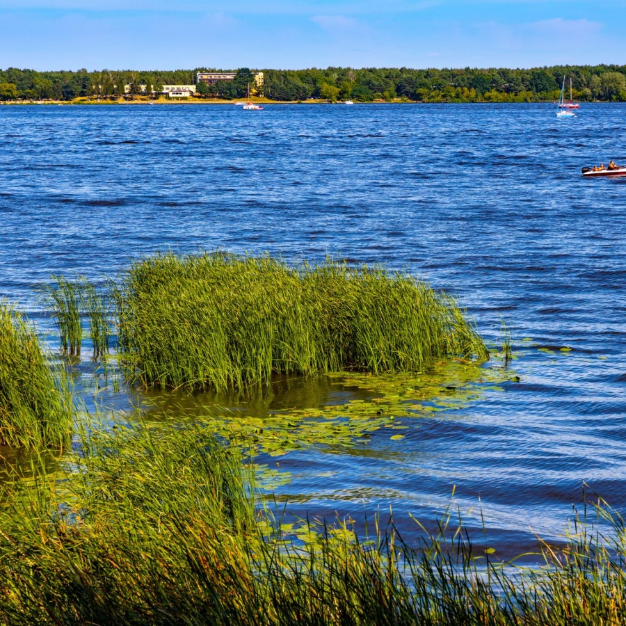 Zalew Zegrzyński: aktywny wypoczynek i relaks pod Warszawą